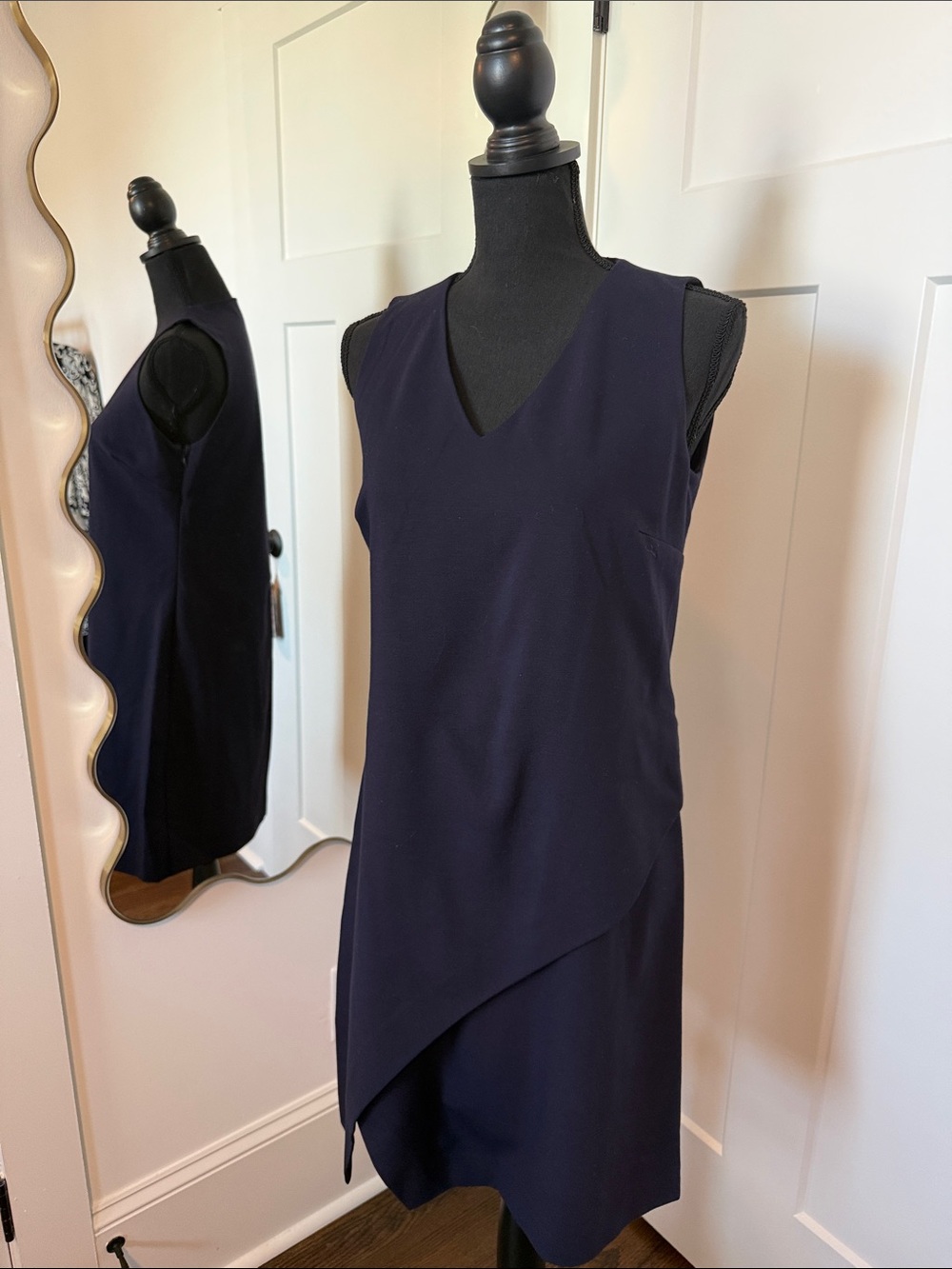 Diane Von Furstenberg Sleeveless Navy V-Neck Midi Dress